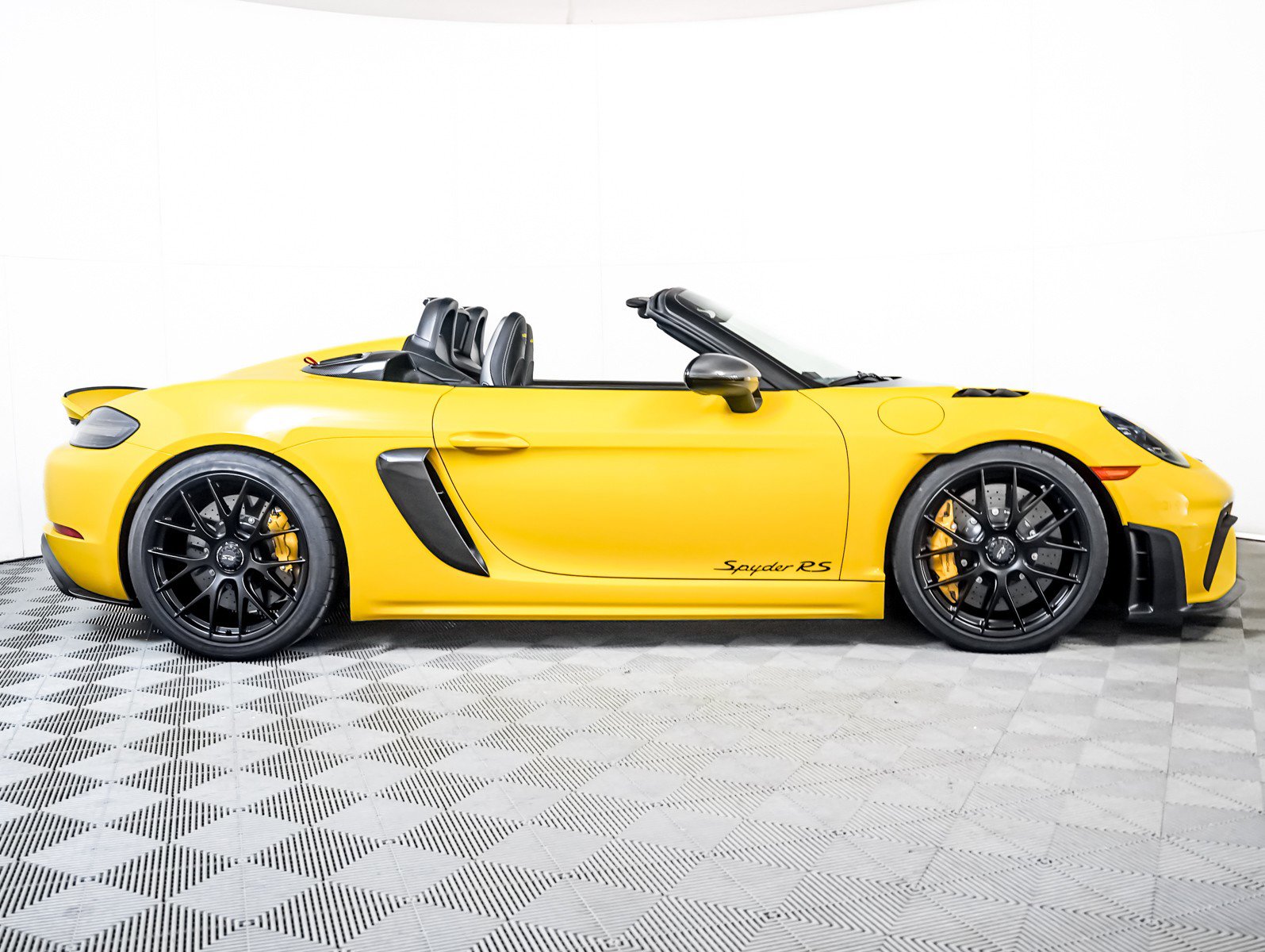 Used 2025 Porsche 718 Boxster Spyder RS image 10