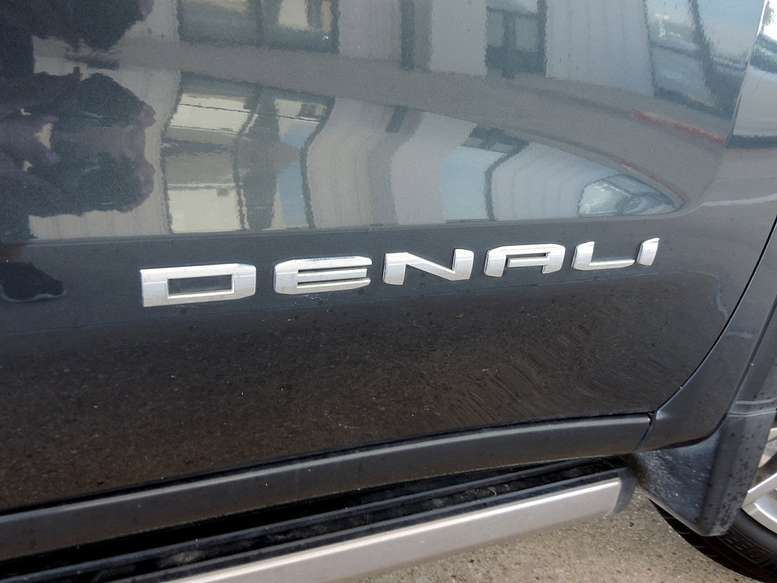 Used 2019 GMC Sierra 1500 Denali w/ Denali Ultimate Package AWD/4WD image 13