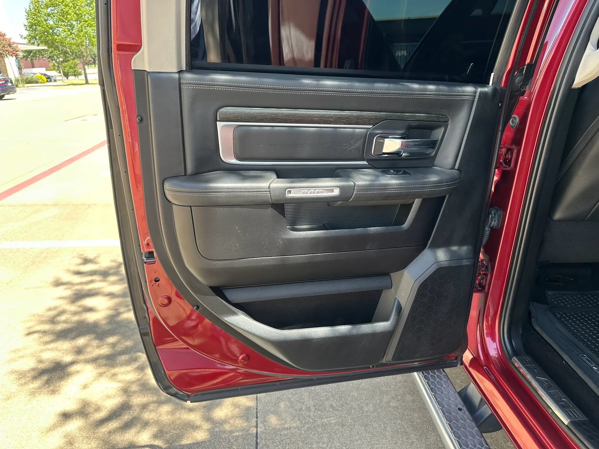 Used 2015 RAM 2500 Limited AWD/4WD image 26