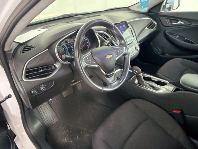 Used 2021 Chevrolet Malibu RS FWD image 20