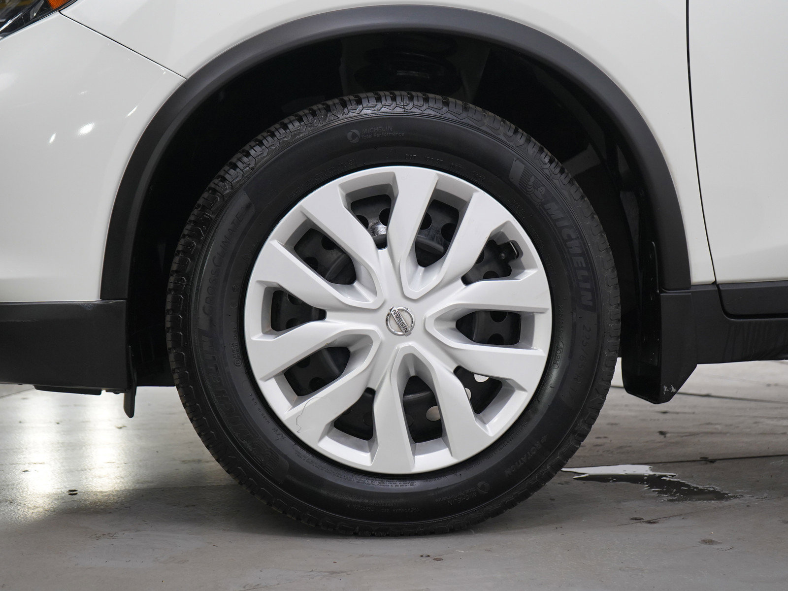 Used 2019 Nissan Rogue S AWD/4WD image 26