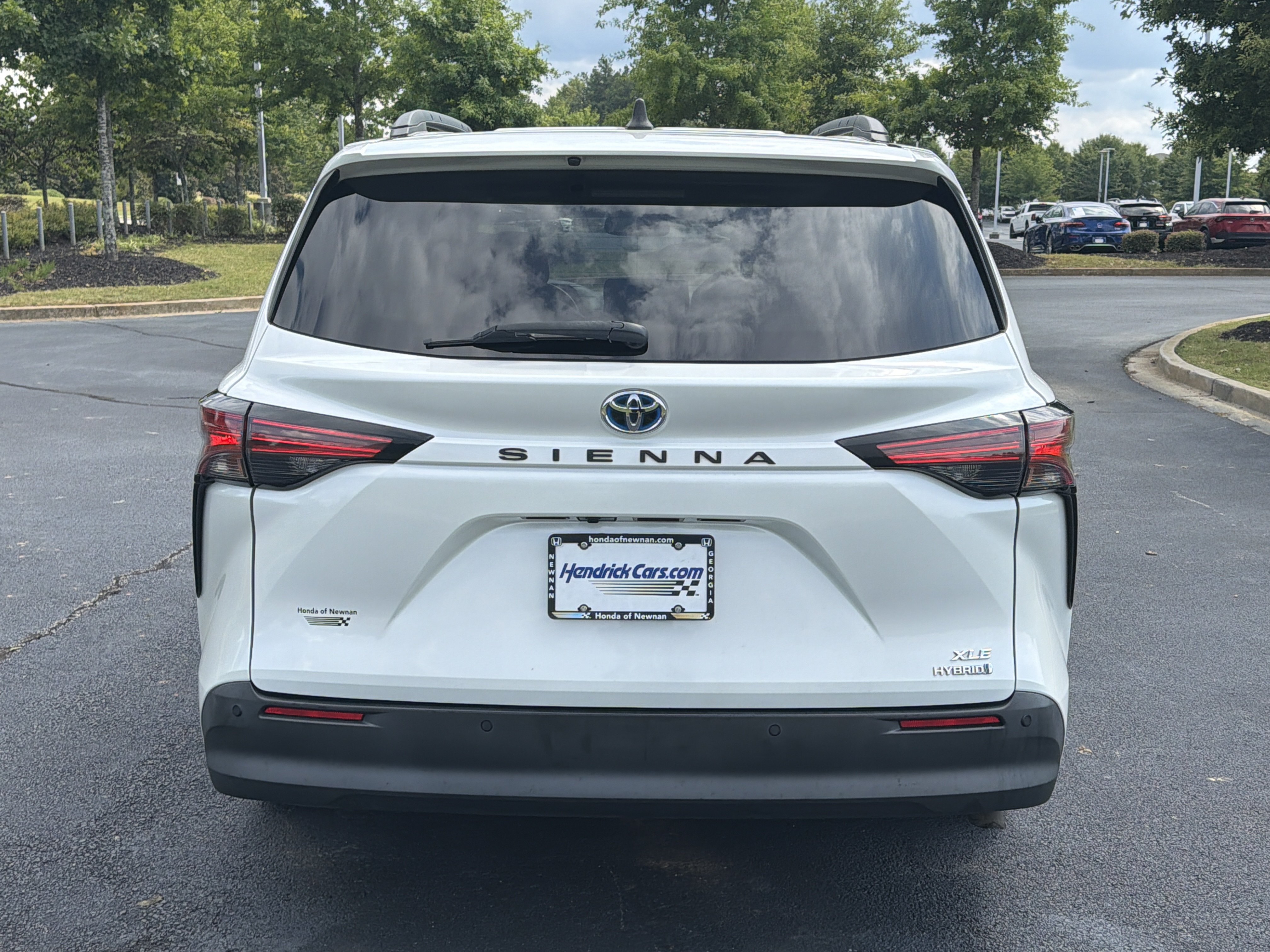 Used 2022 Toyota Sienna XLE FWD image 8