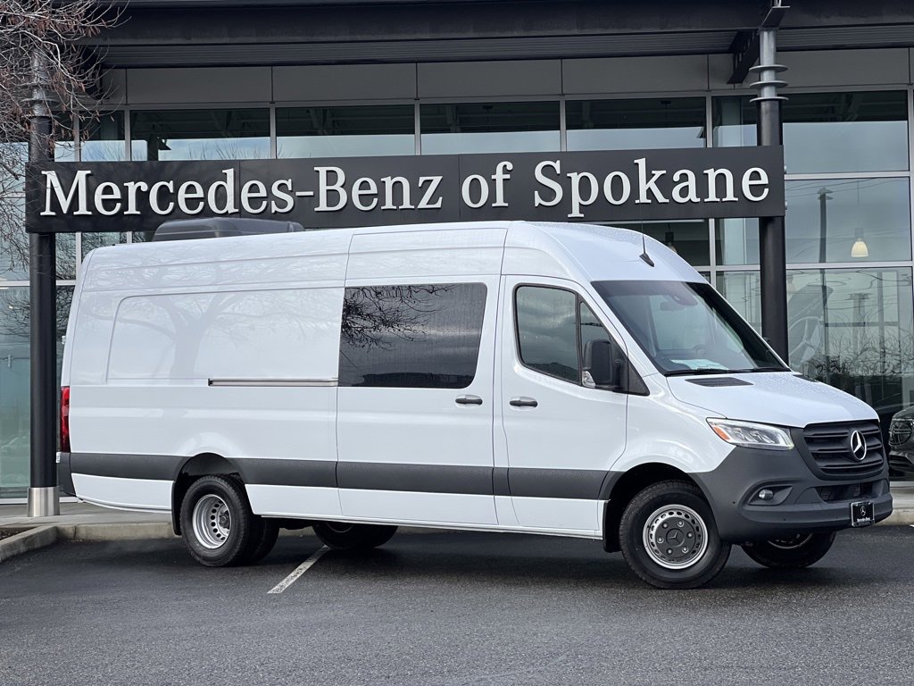 Used 2024 Mercedes-Benz Sprinter 3500 image 3