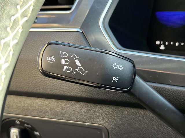 Certified 2023 Volkswagen Tiguan SE w/ Panoramic Sunroof Package image 25