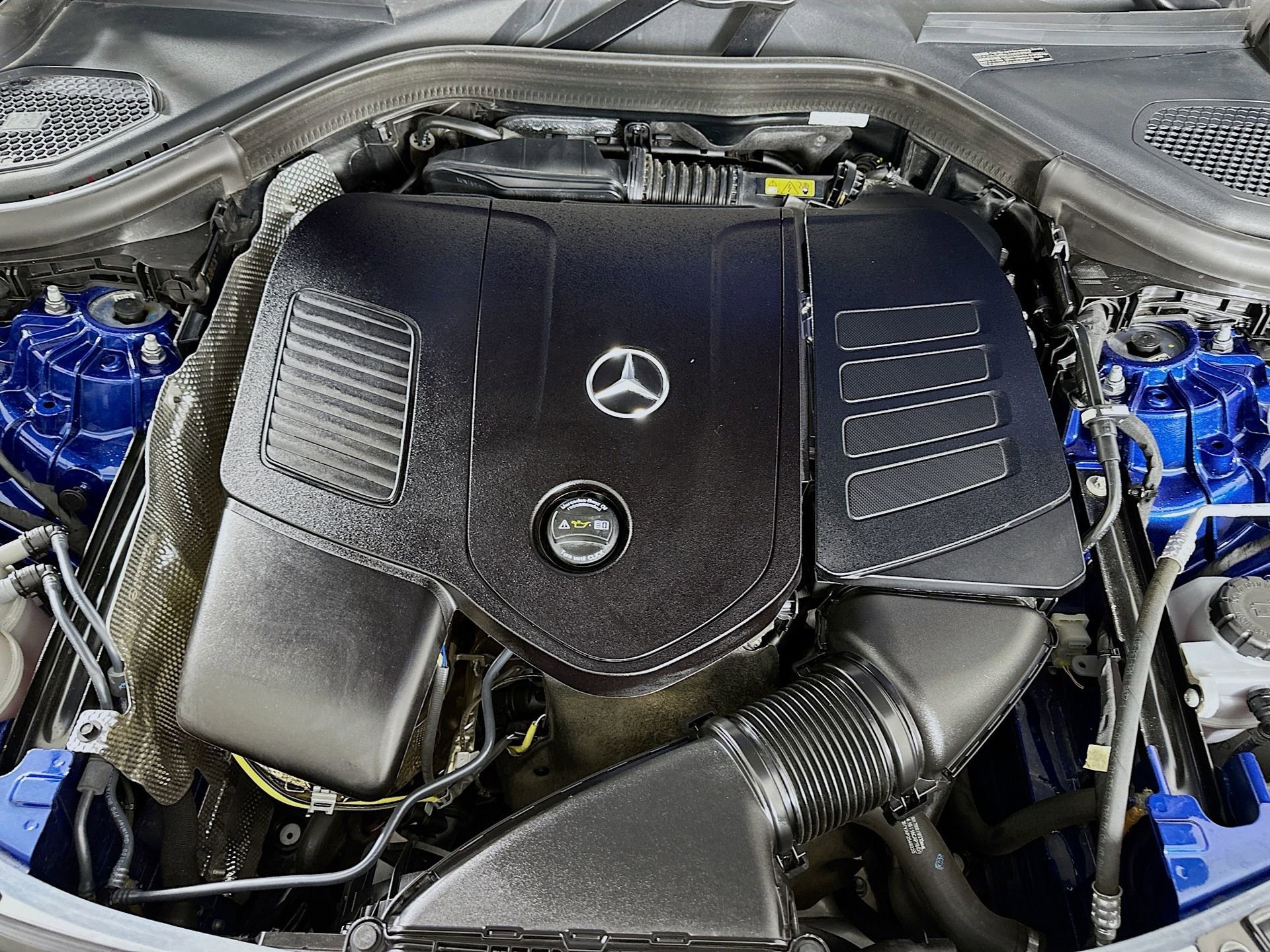 Used 2025 Mercedes-Benz GLC 300 4MATIC image 31