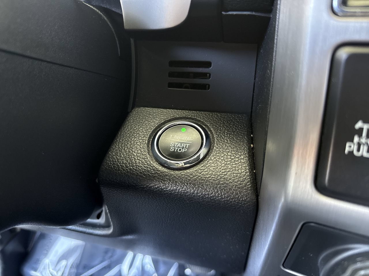 Used 2019 Ford F150 Platinum w/ Equipment Group 701A Luxury AWD/4WD image 14
