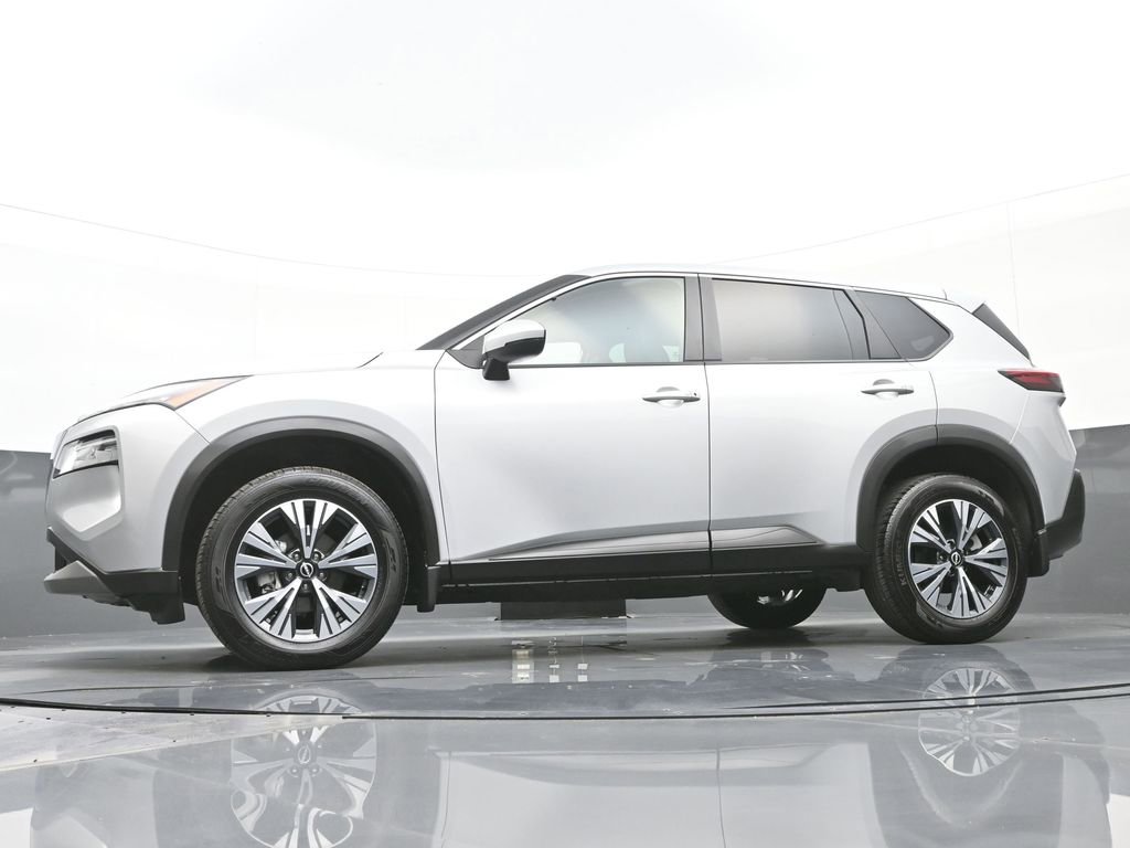 Used 2022 Nissan Rogue SV FWD image 41