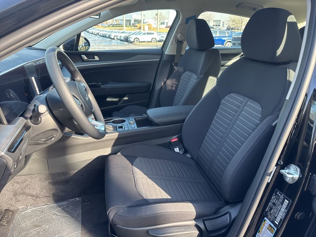 New 2026 Kia K5 LXS image 8