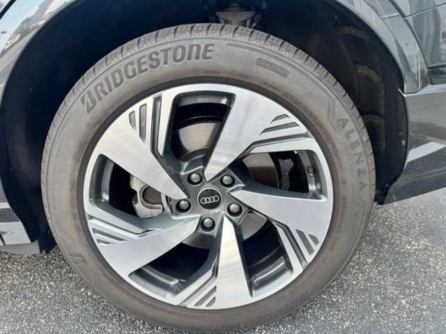 Certified 2025 Audi Q6 e-tron Premium Plus AWD/4WD image 15