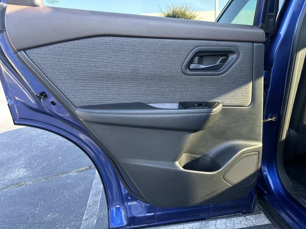 Used 2021 Nissan Rogue S FWD image 10