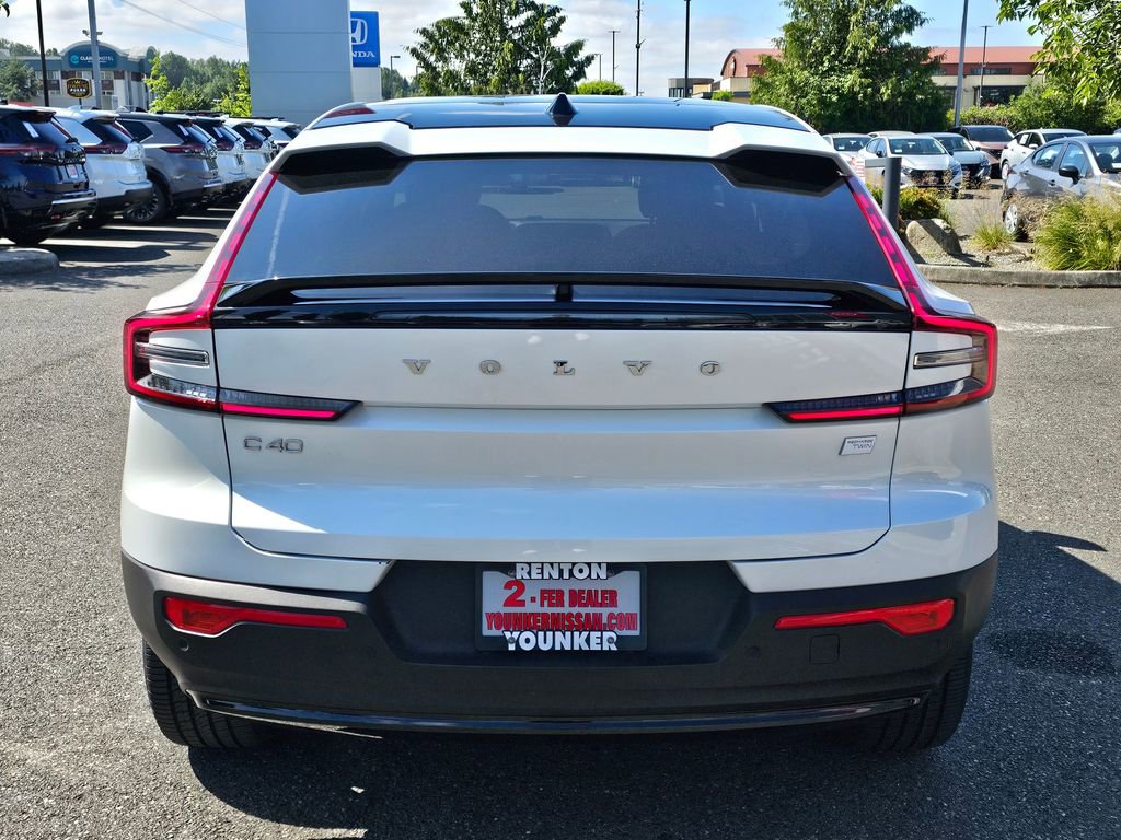 Used 2023 Volvo C40 P8 Recharge Ultimate image 6