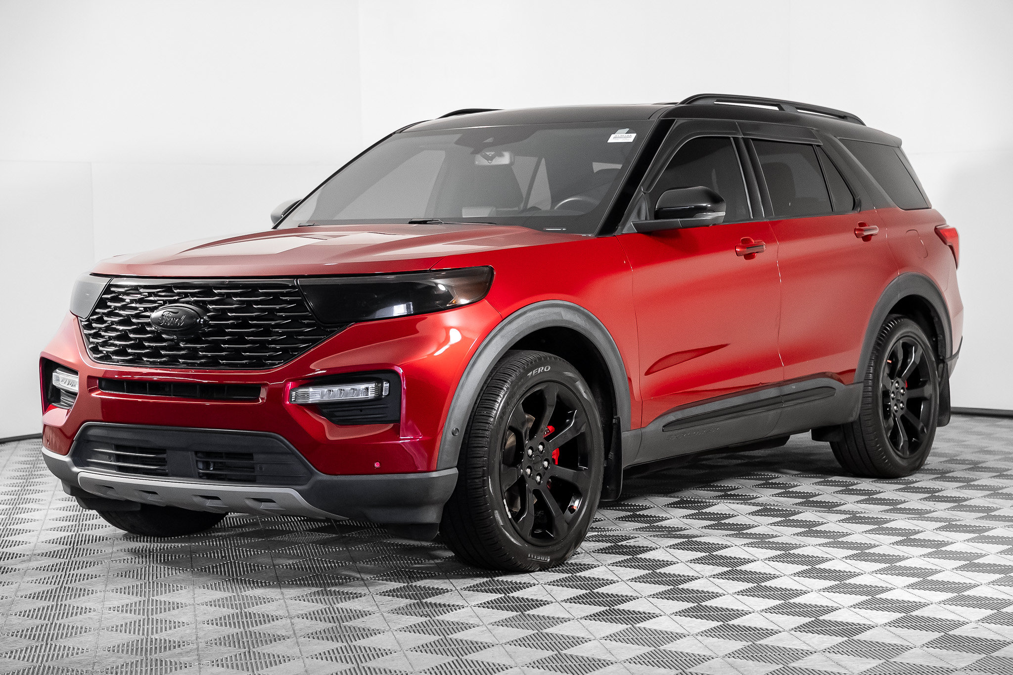 Used 2020 Ford Explorer Platinum w/ Premium Technology Package AWD/4WD image 12