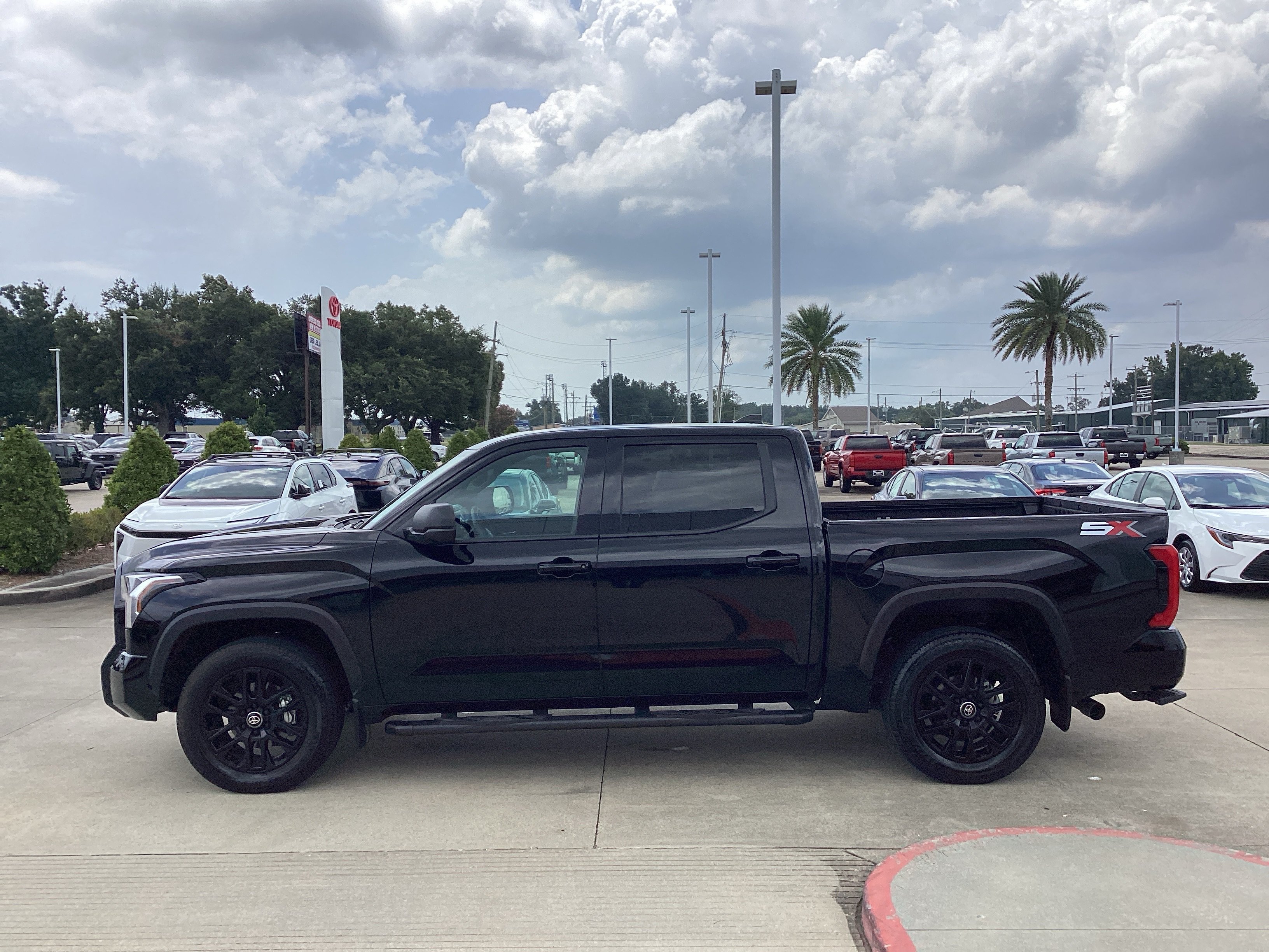 Used 2026 Toyota Tundra SR5 w/ SX Package RWD image 4