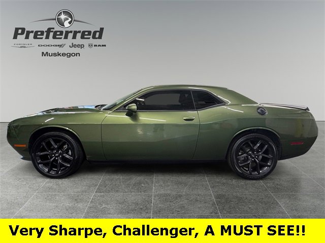 Used 2022 Dodge Challenger SXT w/ Blacktop Package image 12