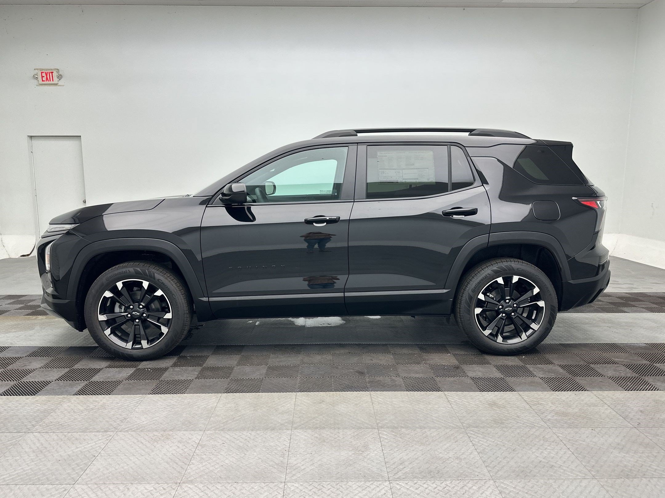 New 2027 Chevrolet Equinox RS w/ LPO, Floor Liner Package AWD/4WD image 2