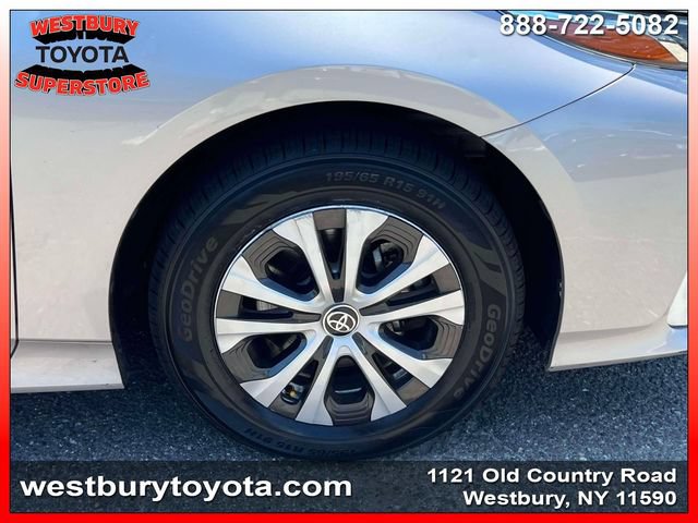 Certified 2022 Toyota Prius Prime LE FWD image 14
