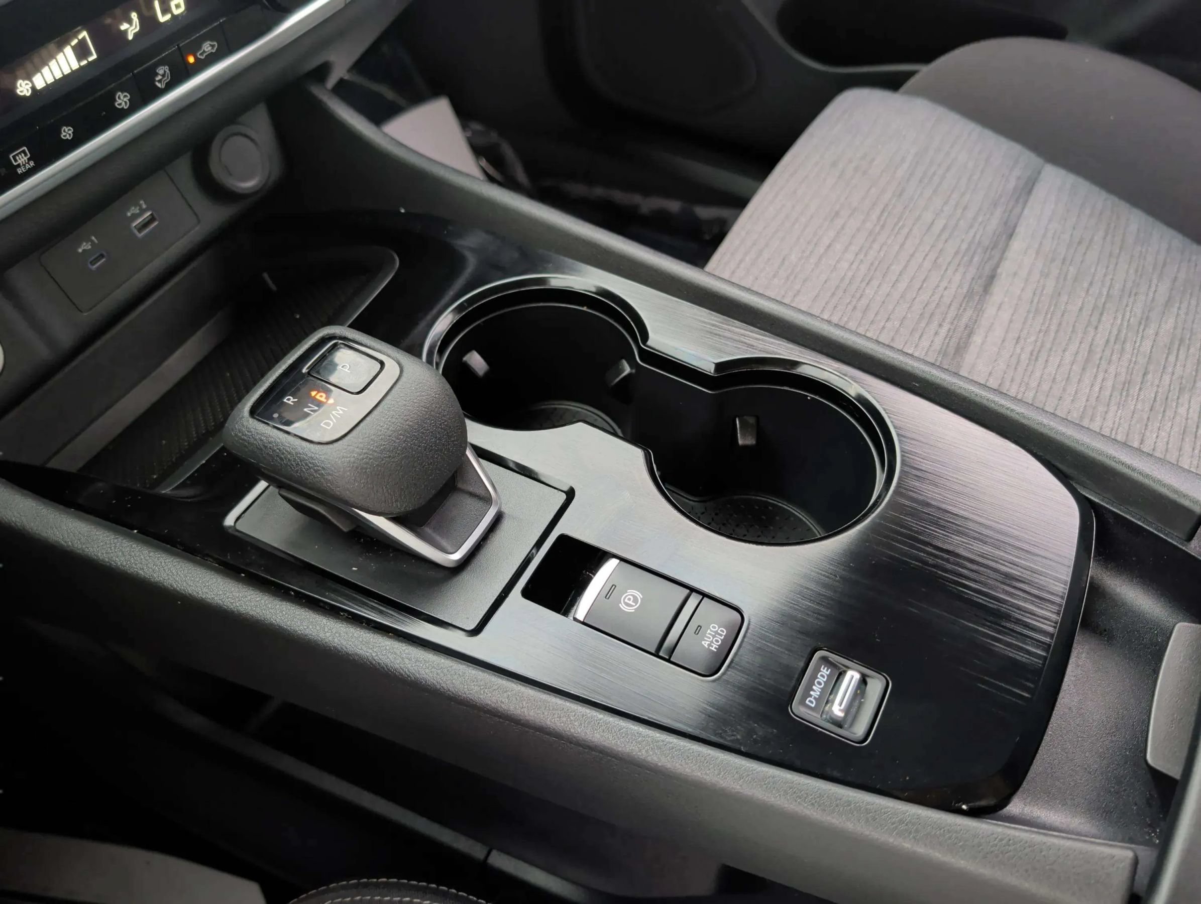 Used 2023 Nissan Rogue SV FWD image 18