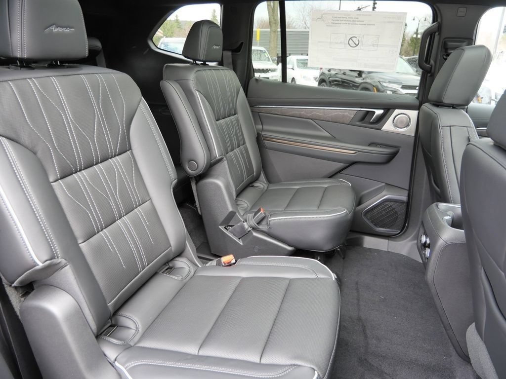 New 2026 Buick Enclave Avenir w/ Super Cruise Package AWD/4WD image 32