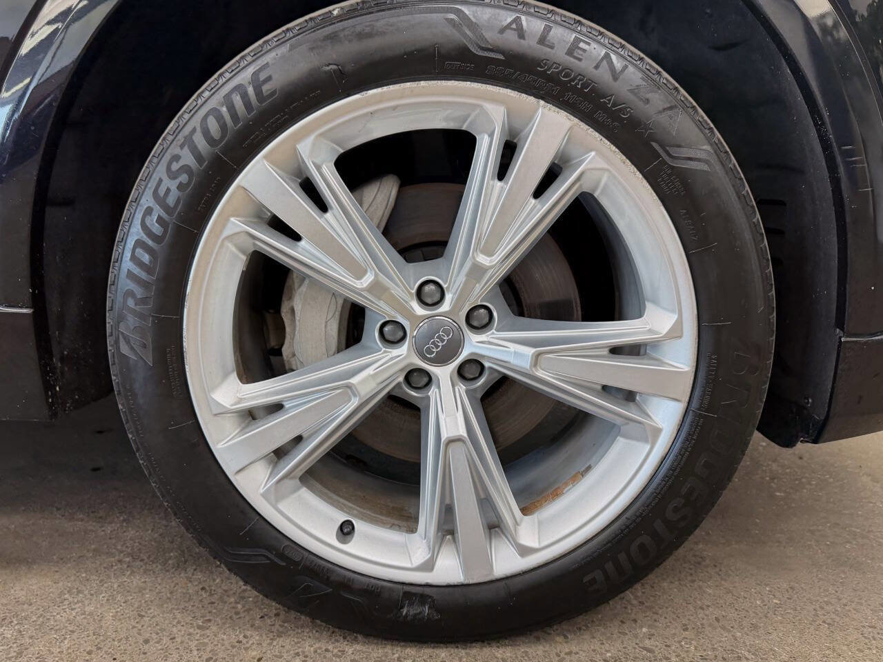 Used 2019 Audi Q8 Premium Plus w/ Premium Plus image 19