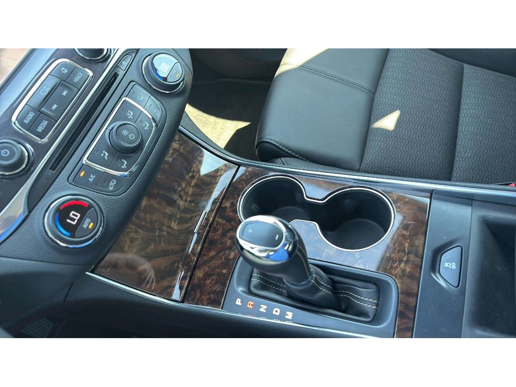 Used 2015 Chevrolet Impala LT w/ Convenience Package image 20