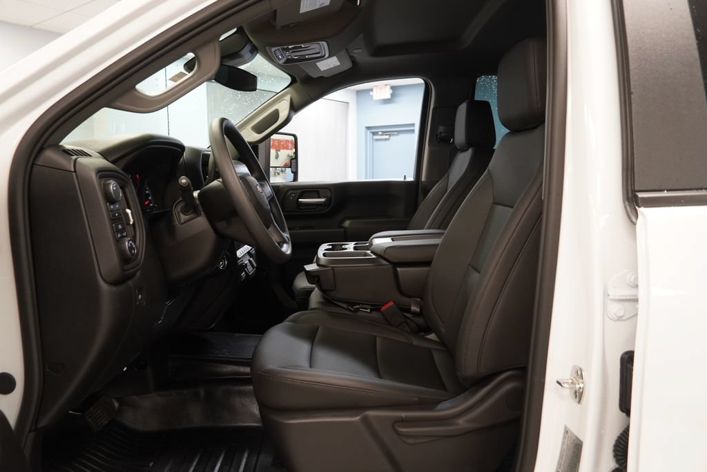 New 2026 Chevrolet Silverado 3500 W/T AWD/4WD image 4