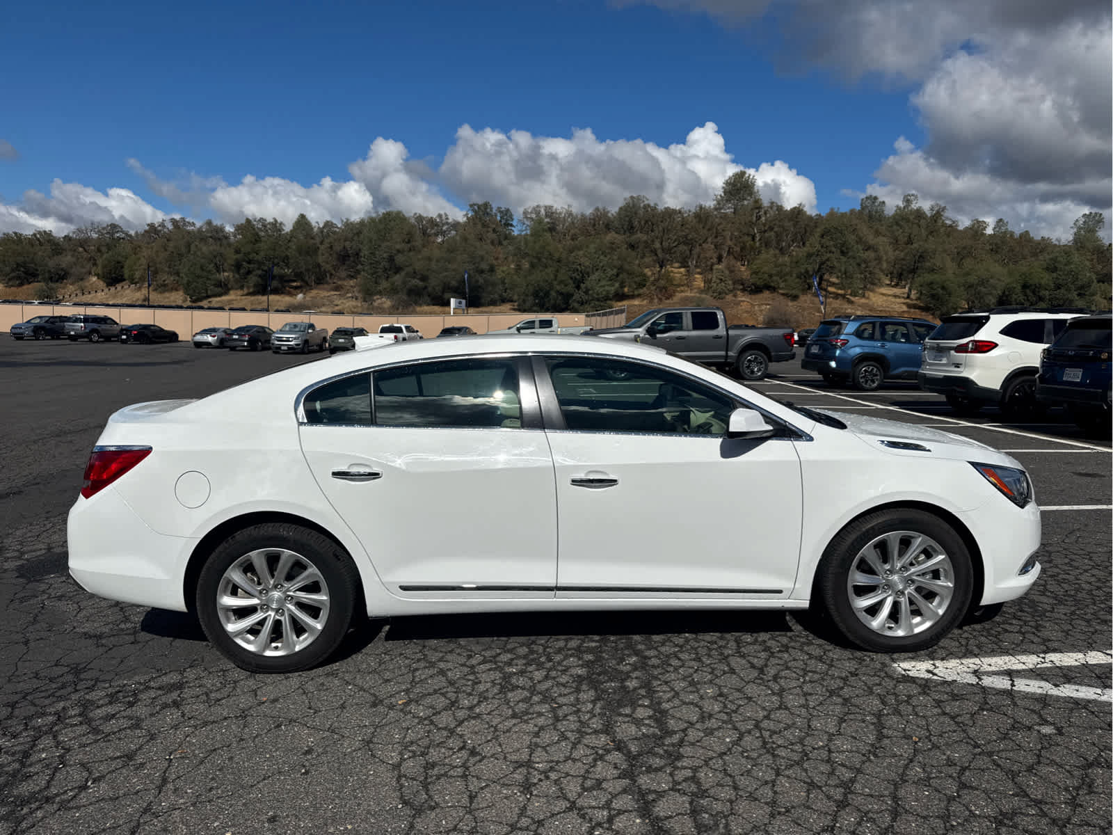 Used 2015 Buick LaCrosse FWD image 4