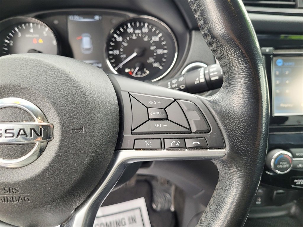 Used 2017 Nissan Rogue SL w/ SL Premium Package image 23