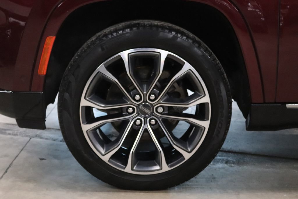 Used 2023 Jeep Grand Wagoneer Series III image 39
