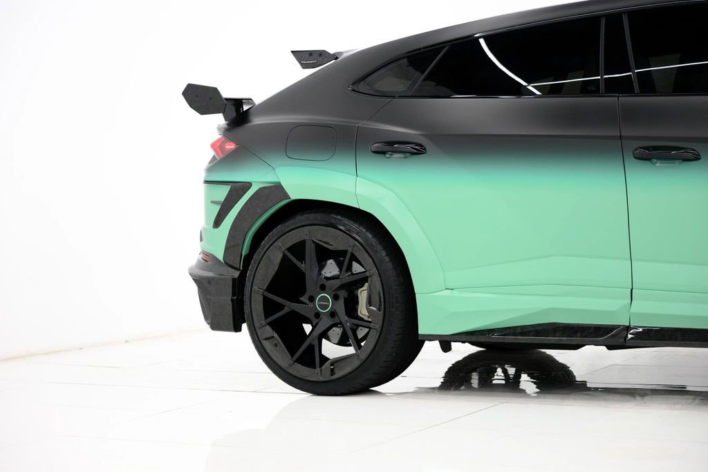 Used 2024 Lamborghini Urus S AWD/4WD image 8