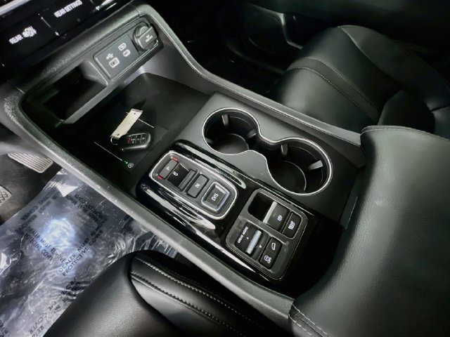 Used 2025 Honda Pilot EX-L image 25