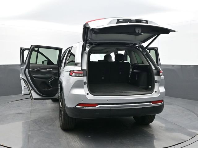 Used 2022 Jeep Grand Cherokee Limited image 64