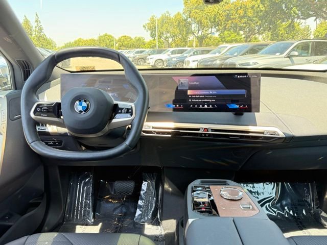Used 2026 BMW iX xDrive60 w/ Executive Package AWD/4WD image 32