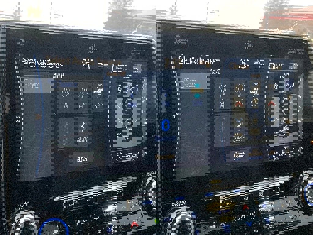 Certified 2022 Toyota Highlander Platinum image 25