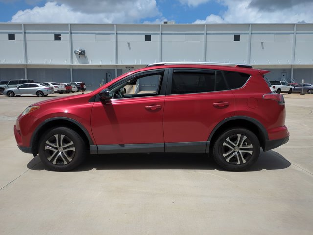 Used 2016 Toyota RAV4 LE FWD image 5