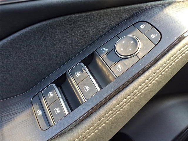 New 2026 Nissan Rogue Platinum image 18