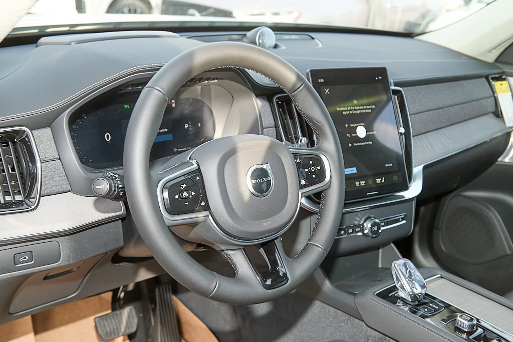 New 2026 Volvo XC90 B6 Ultra w/ Lounge Package image 13