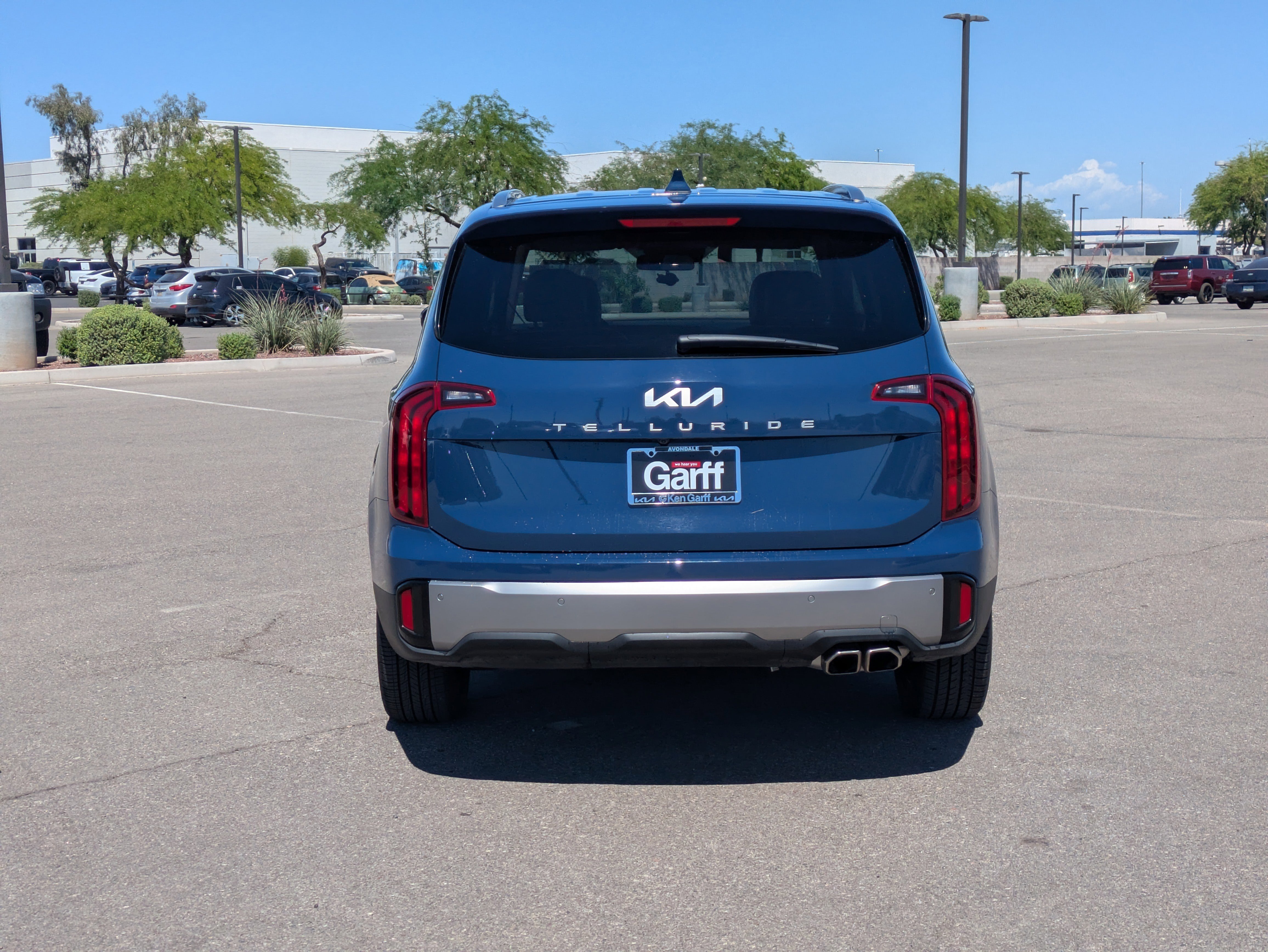 Used 2025 Kia Telluride S FWD image 4