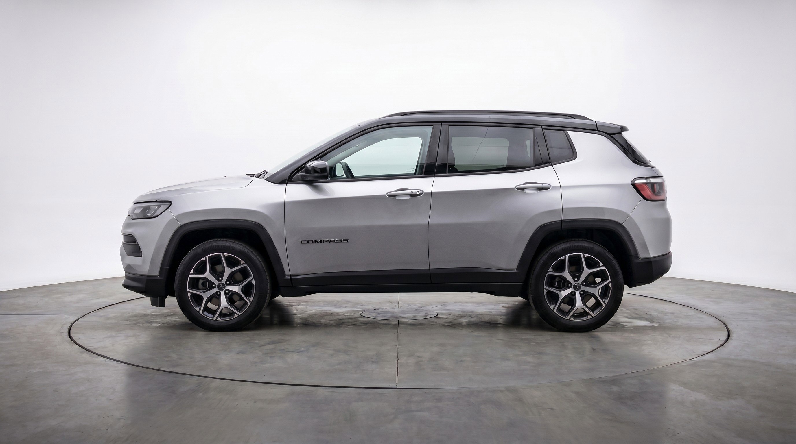 Used 2025 Jeep Compass Limited AWD/4WD image 5