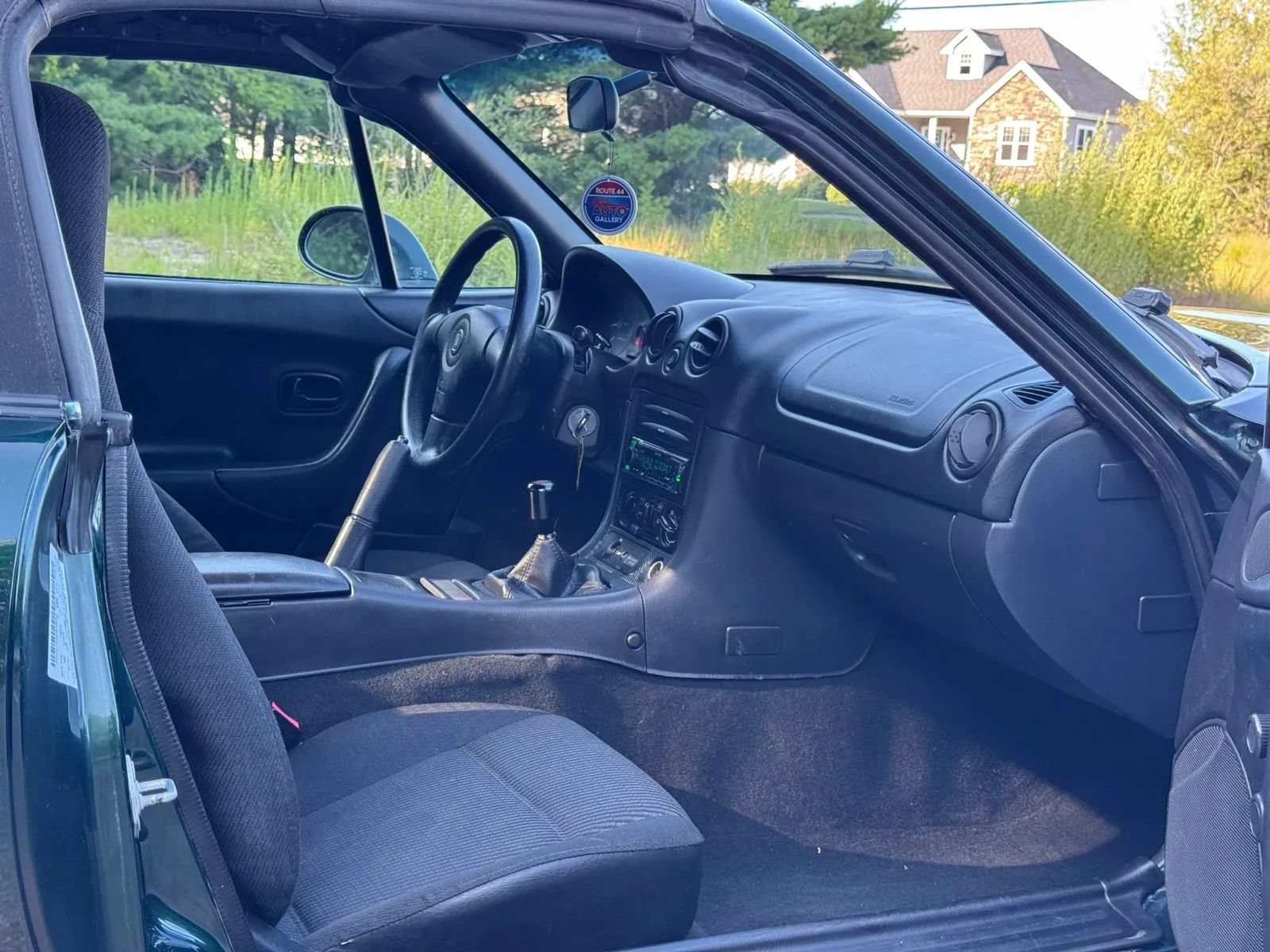 Used 1999 MAZDA MX-5 Miata RWD image 14
