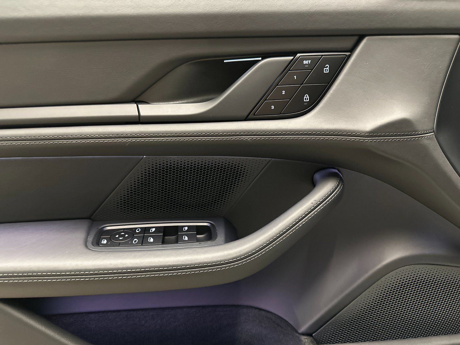 New 2024 Porsche Taycan Turbo AWD/4WD image 12