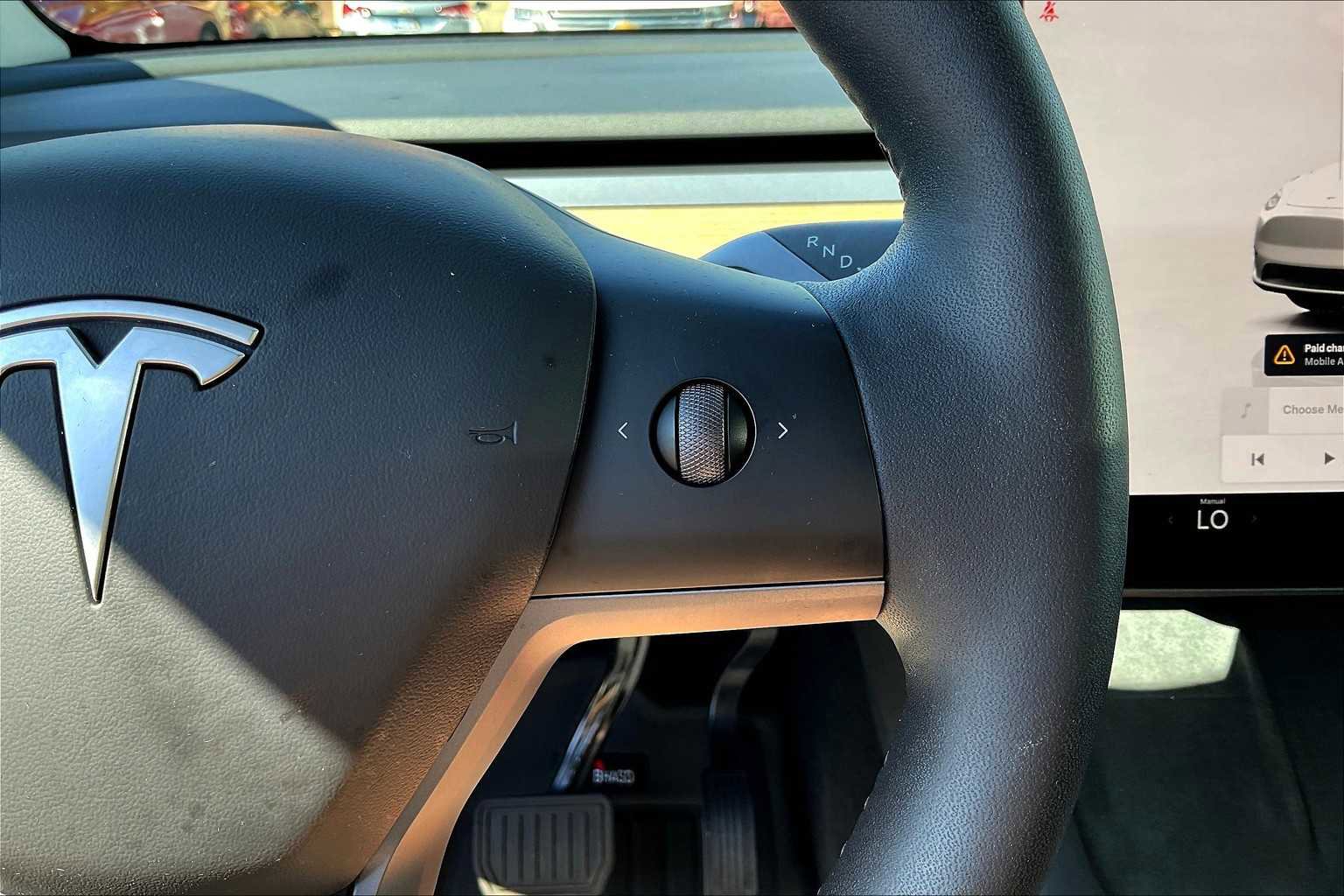 Used 2023 Tesla Model Y AWD image 18