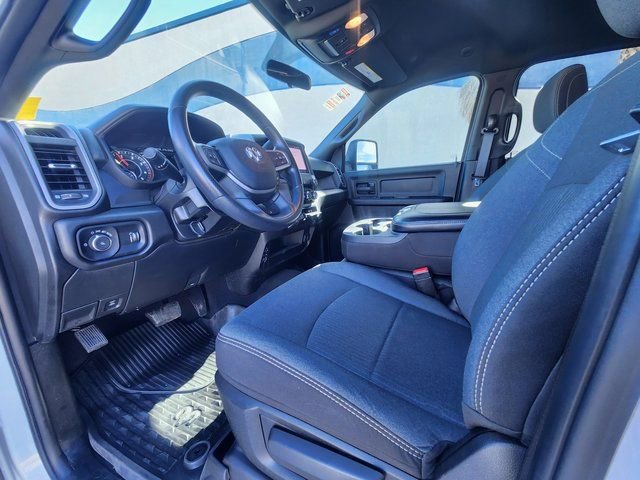 Used 2024 RAM 3500 Tradesman w/ Chrome Appearance Group image 10