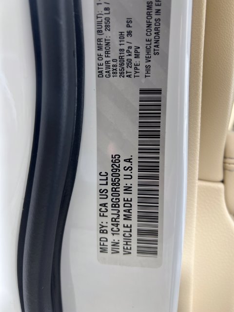 Used 2024 Jeep Grand Cherokee L Limited RWD image 27