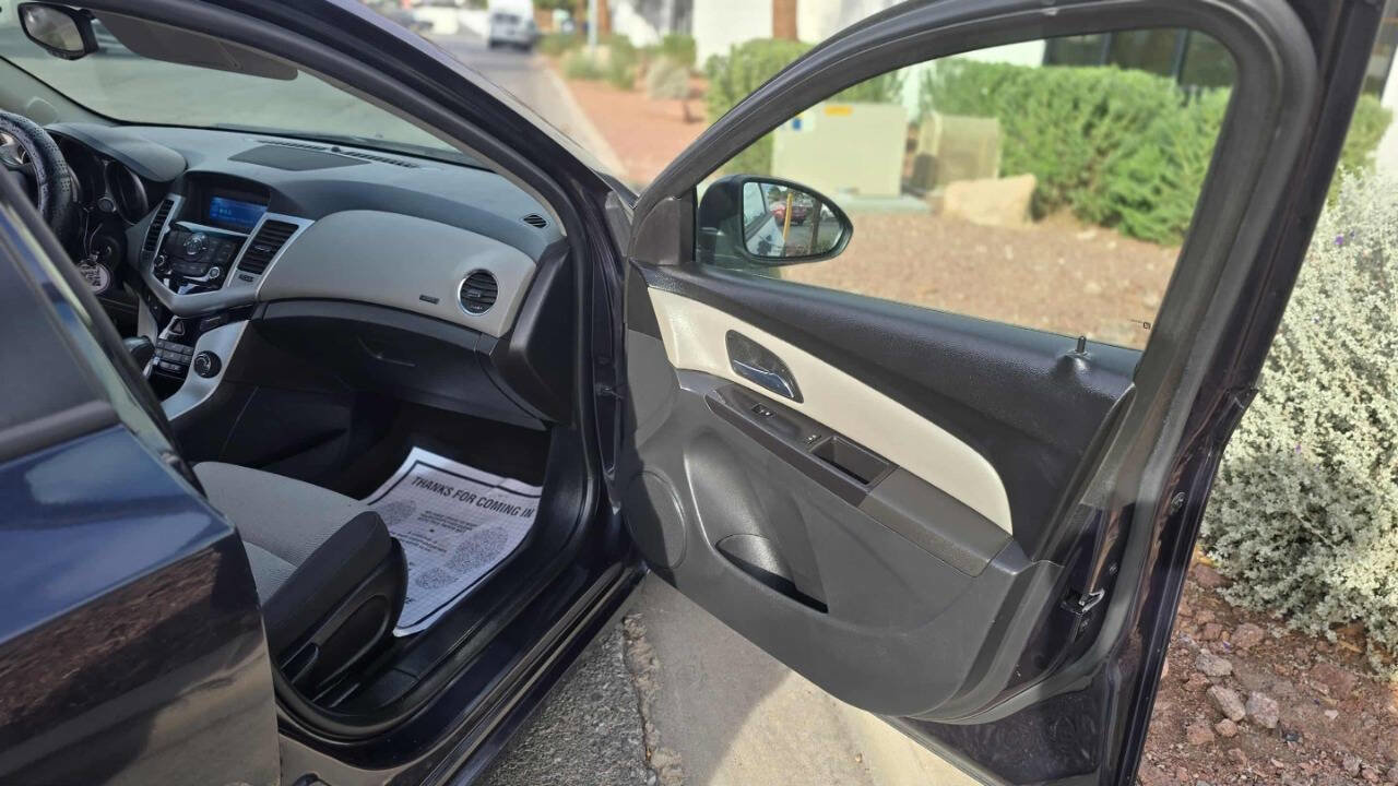 Used 2015 Chevrolet Cruze LS image 10