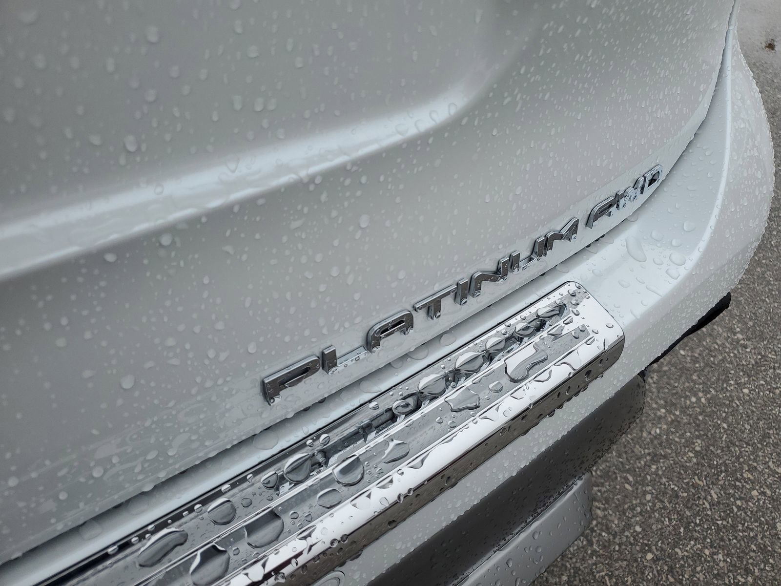 New 2026 Toyota Highlander Platinum image 8