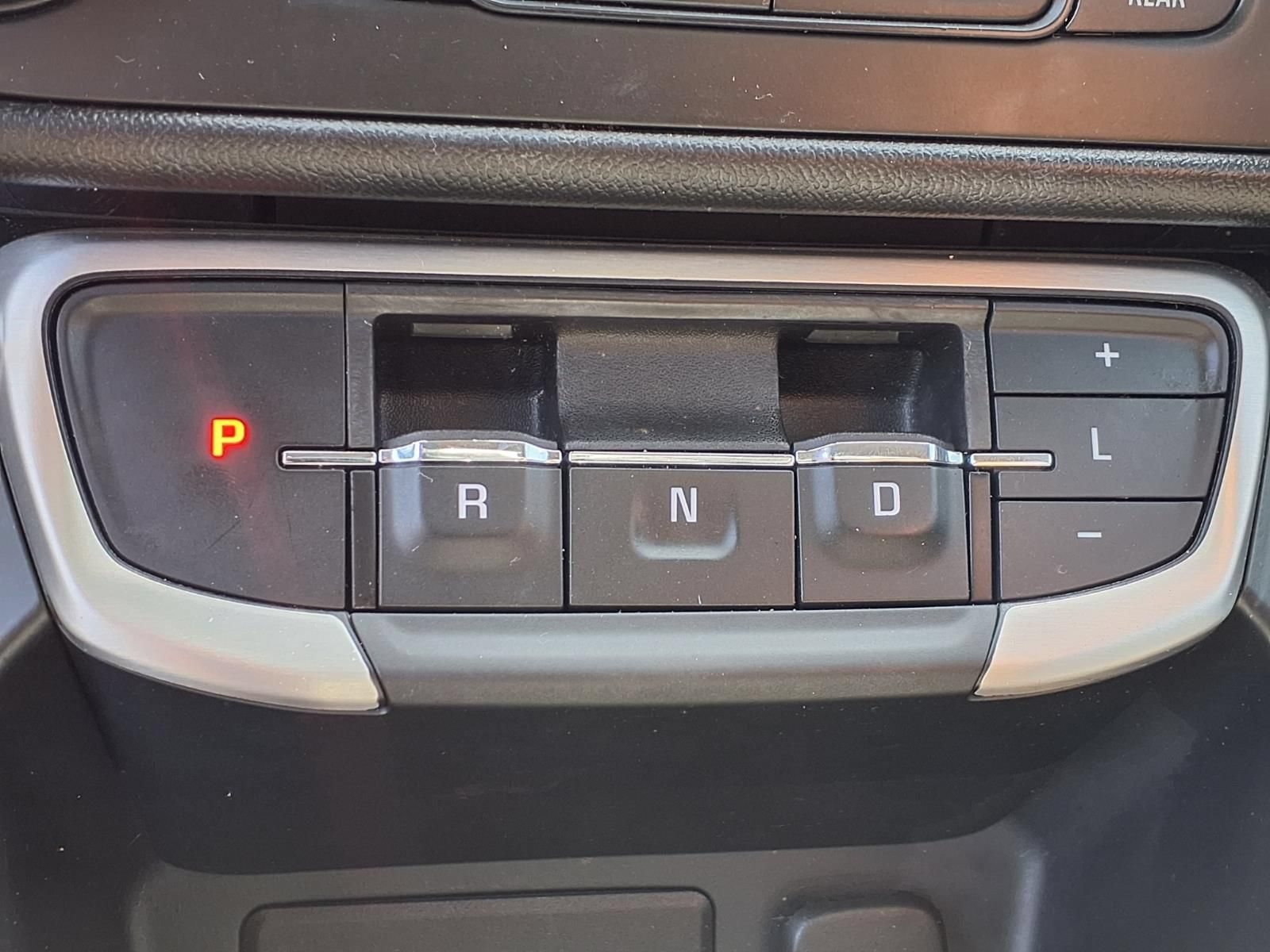 Used 2024 GMC Terrain SLE FWD image 10