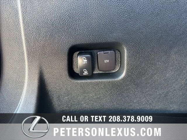 Used 2019 Ford Edge Titanium w/ Equipment Group 301A AWD/4WD image 22