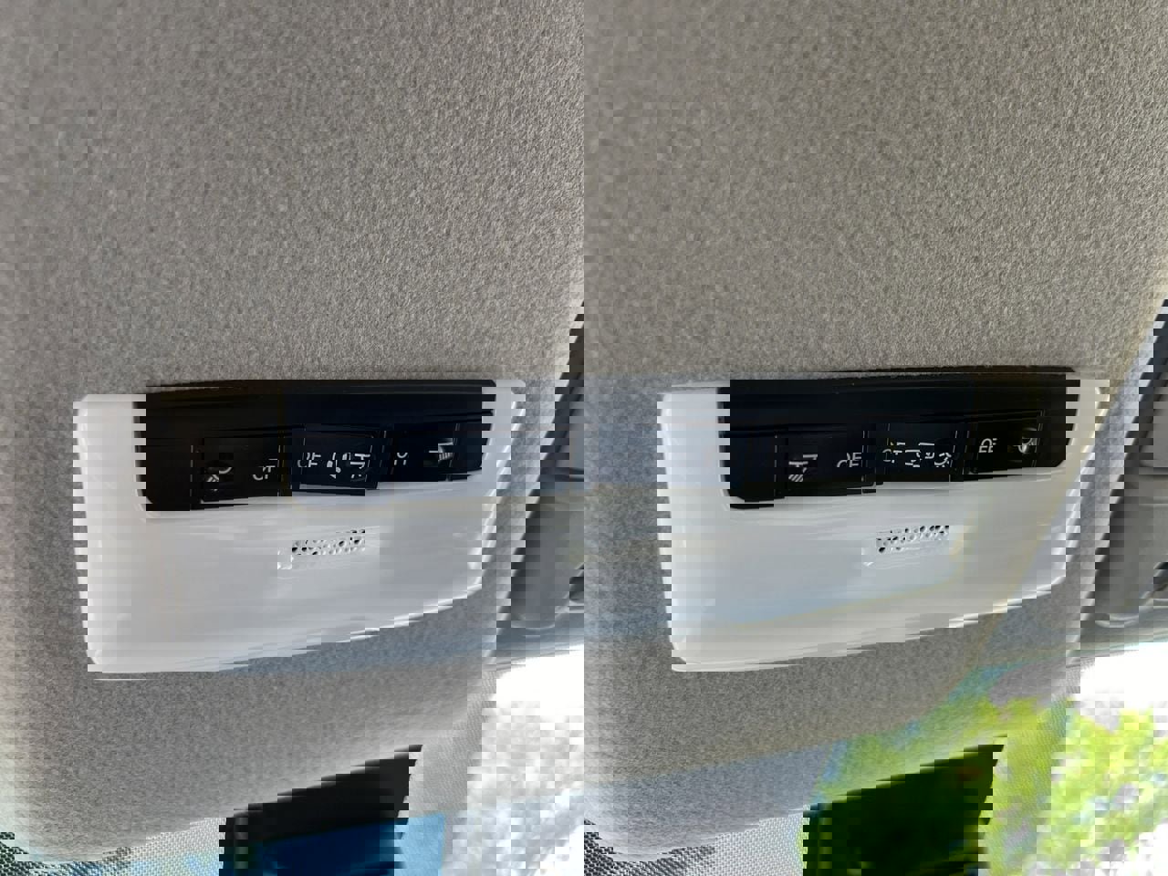 Used 2024 Nissan Versa S w/ Trunk Package image 18