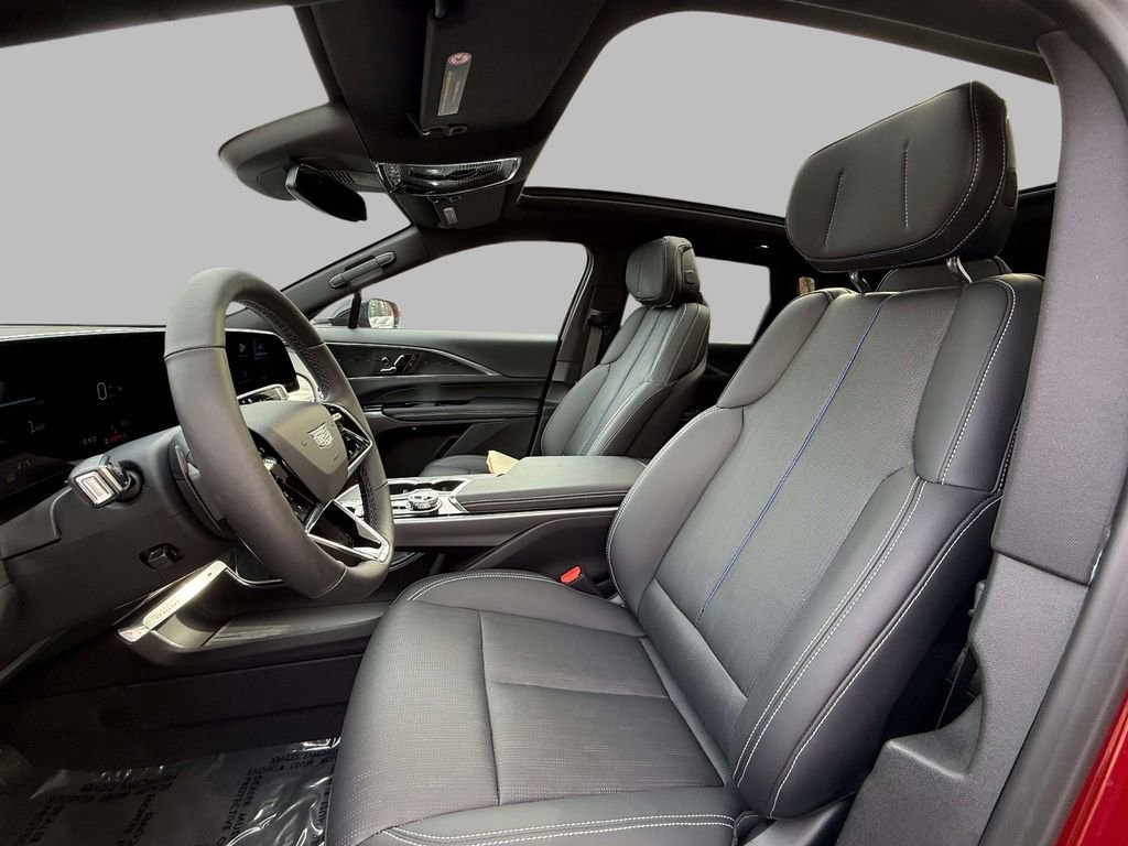 Used 2024 Cadillac Lyriq Sport image 2