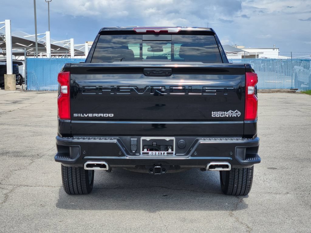 Certified 2025 Chevrolet Silverado 1500 High Country w/ High Country Premium Package AWD/4WD image 6